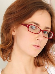 Nubiles.net Jay Taylor - Beautiful girl next door Jay Taylor masturbates with a vibrator